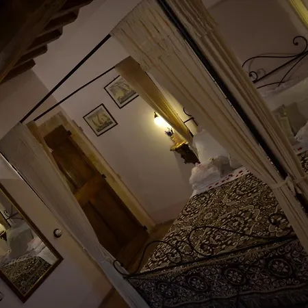 B&B Palazzo La Loggia Barisciano Habitación foto